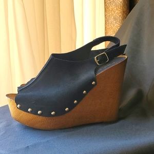 Charles David Tahnee Suede Black Size 8 Platform